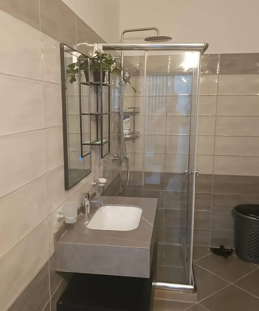 Luxury Apartment Hannah Vlore 0*,  Albania